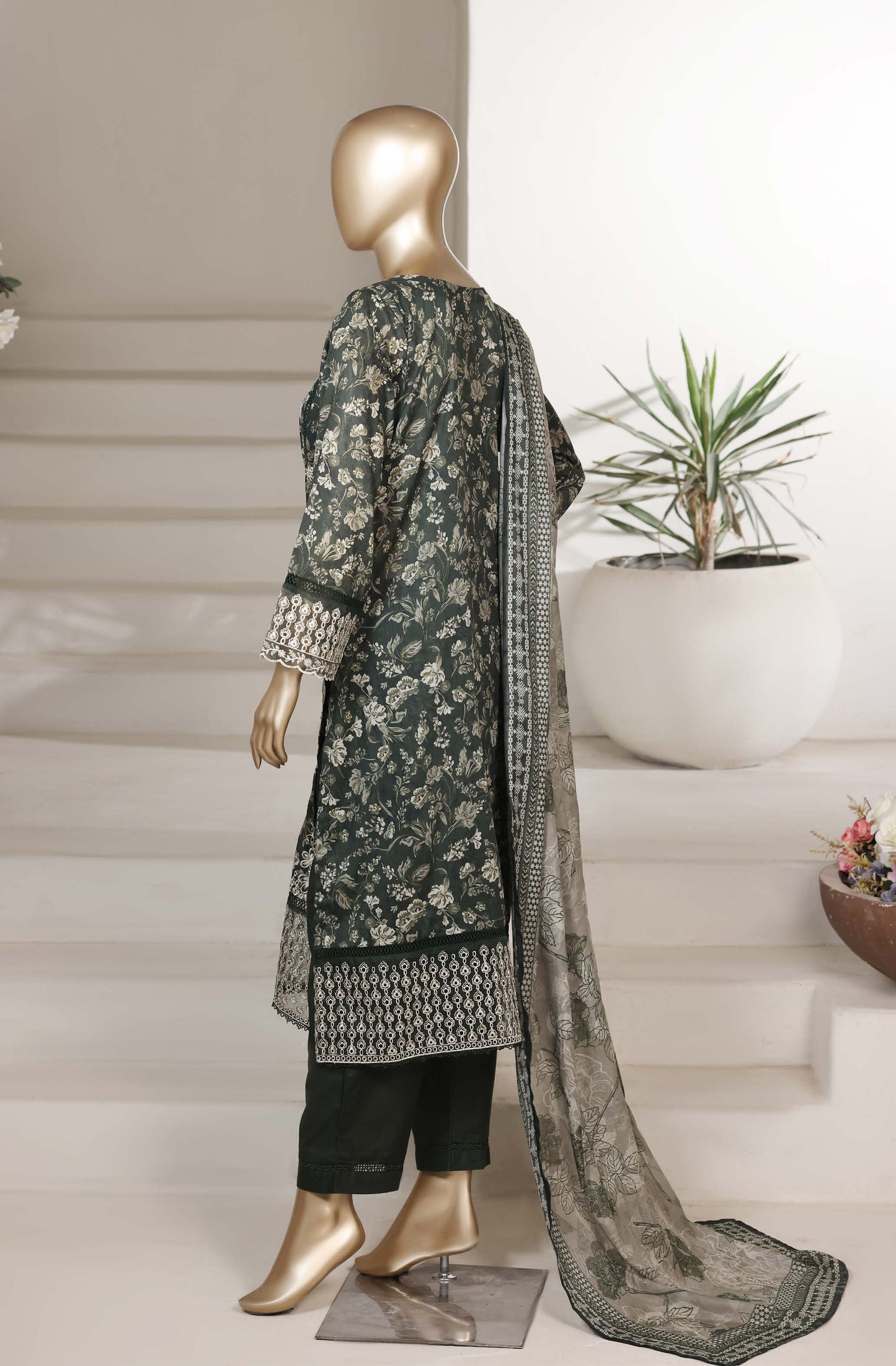 SADABAHAR SIGNATURE EMBROIDERED FESTIVE STITCHED 3-PIECE COLLECTION