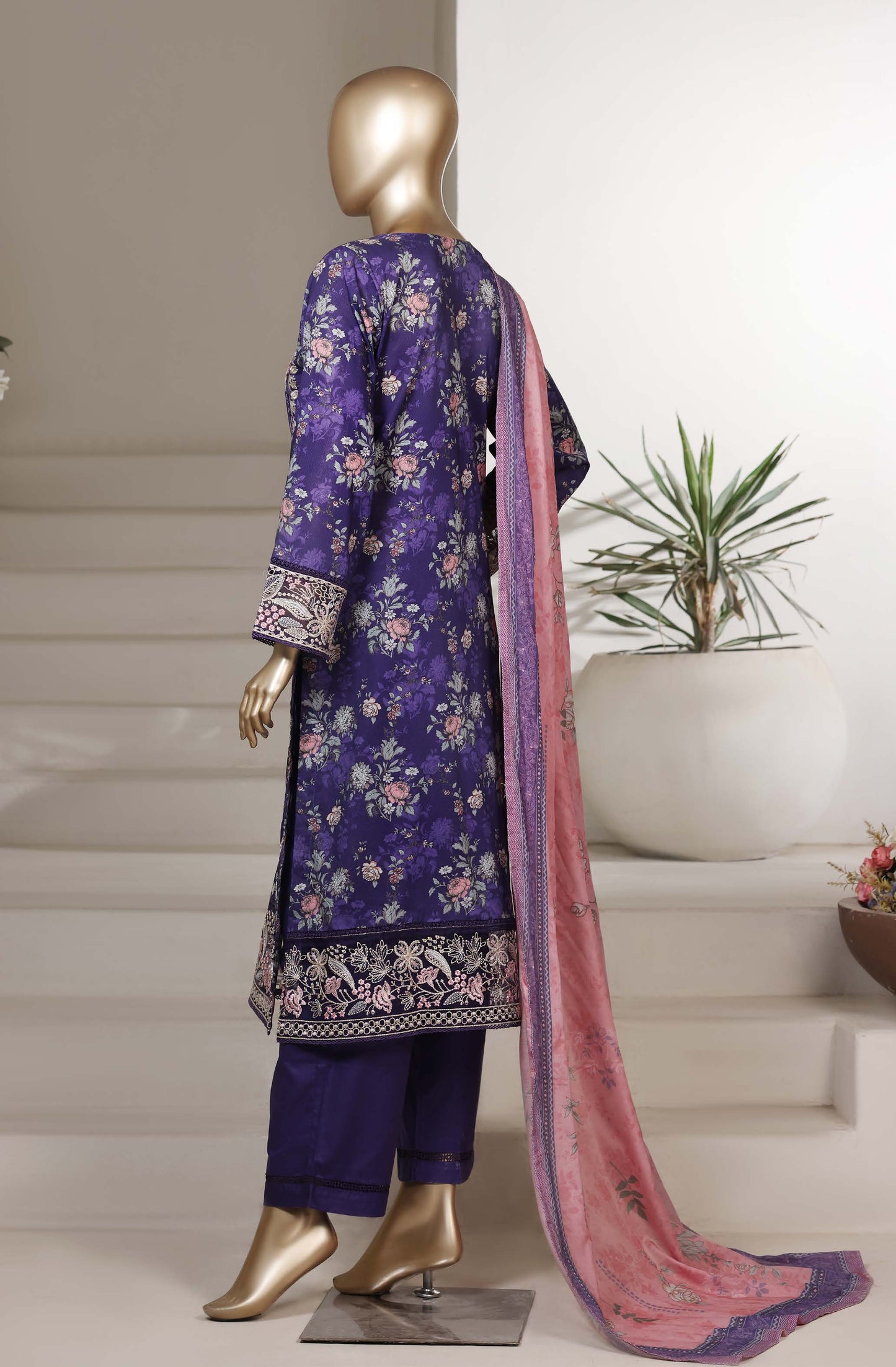SADABAHAR SIGNATURE EMBROIDERED FESTIVE STITCHED 3-PIECE COLLECTION