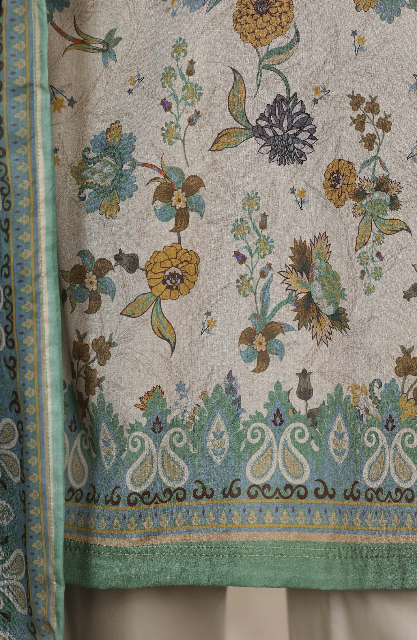 Sadabahar Printed Lawn Stitched 3 Piece Suit