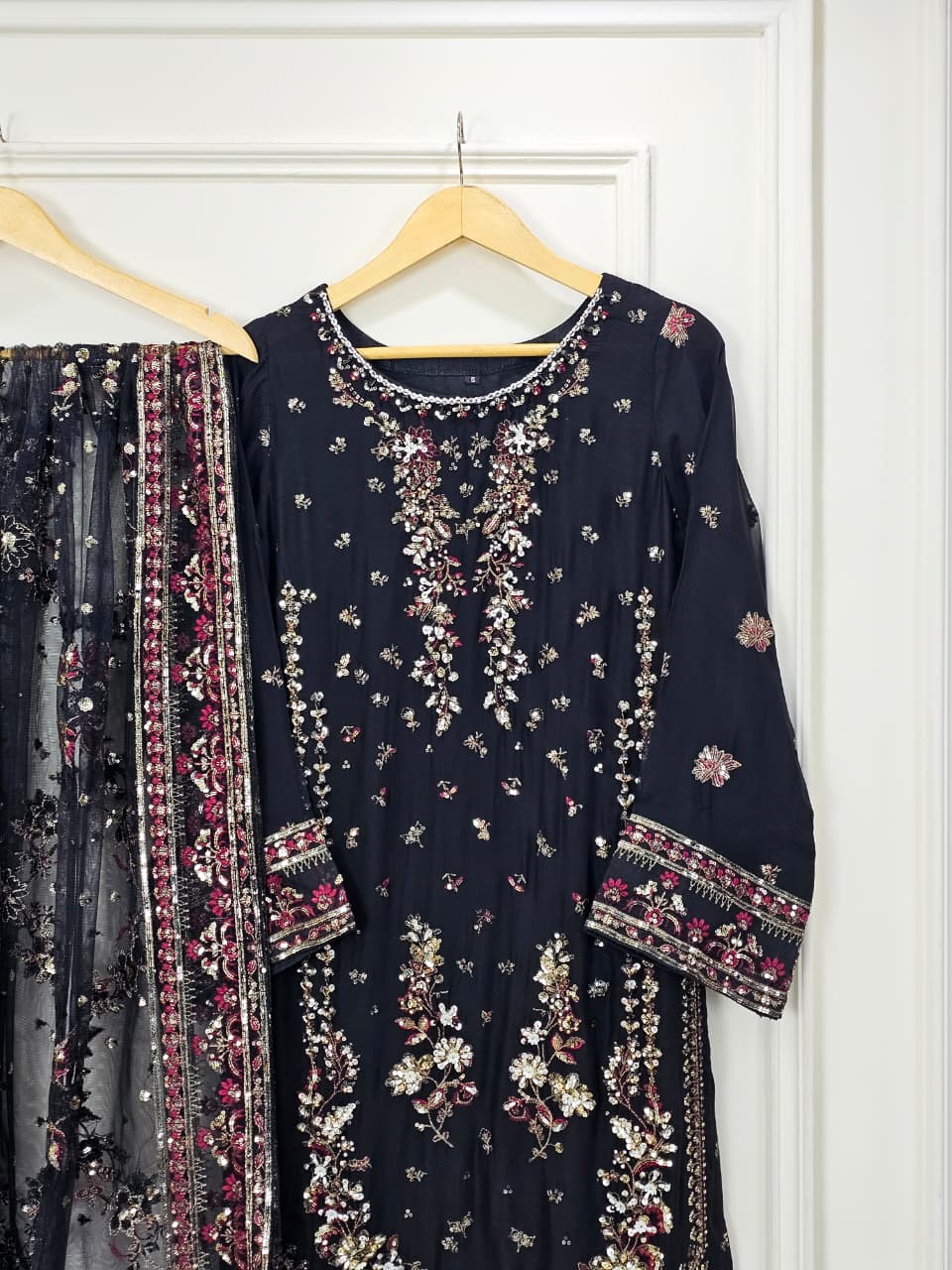 Black Luxury Embroidered Crinkle Chiffon 3-Piece Formal Suit
