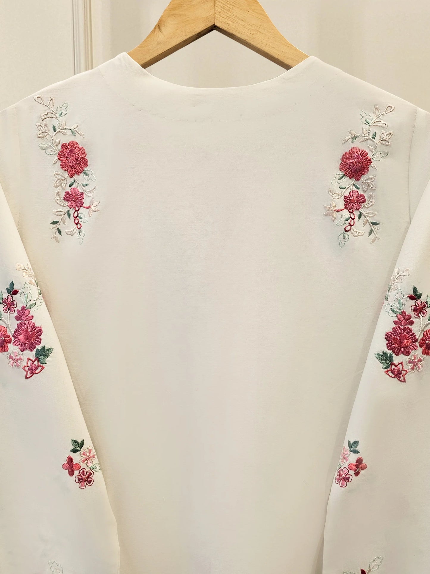 3 Piece - Pure Embroidered Lawn Suit S111648