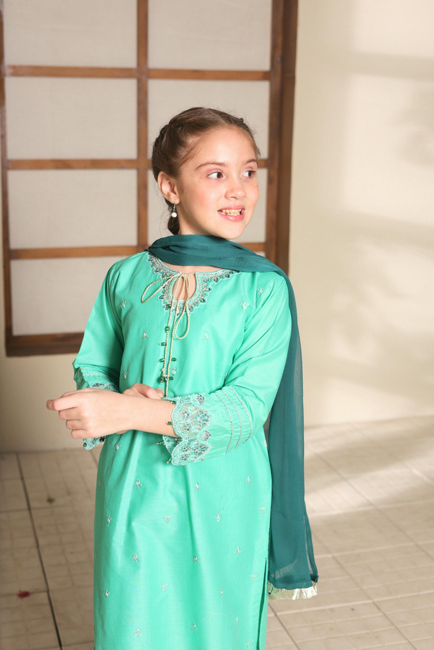 SHANZEY Nat Khat Guriya Embroidered 3piece Cotton suit