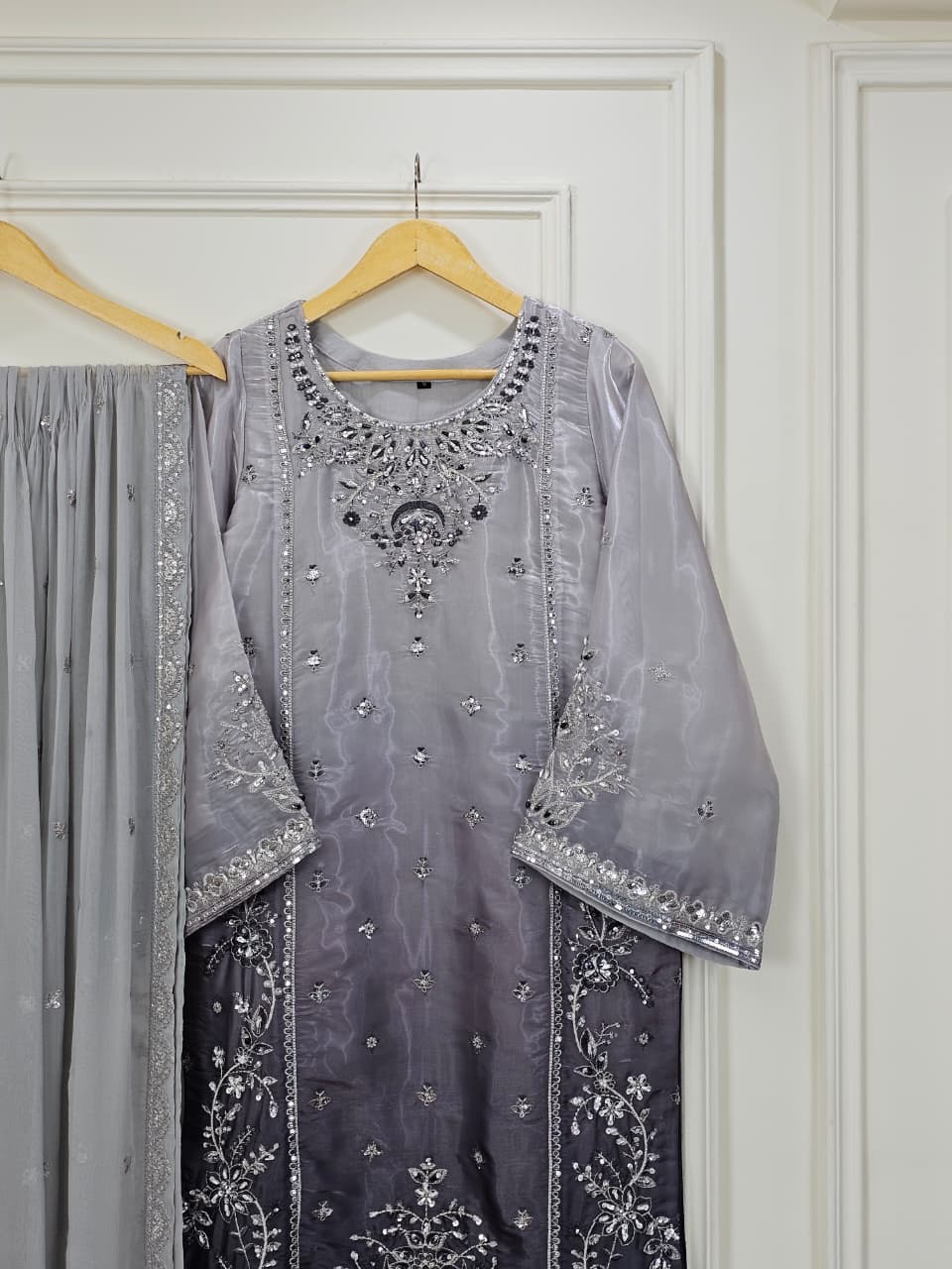 Grey Double Tone Sheesha Silk Luxury Pret 3-Piece Suit