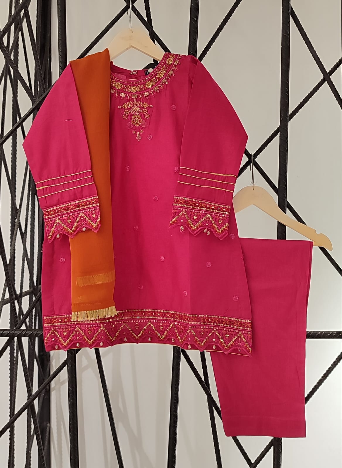 SHANZEY nat khat guriya Embroidered Embellished Cotton 3piece