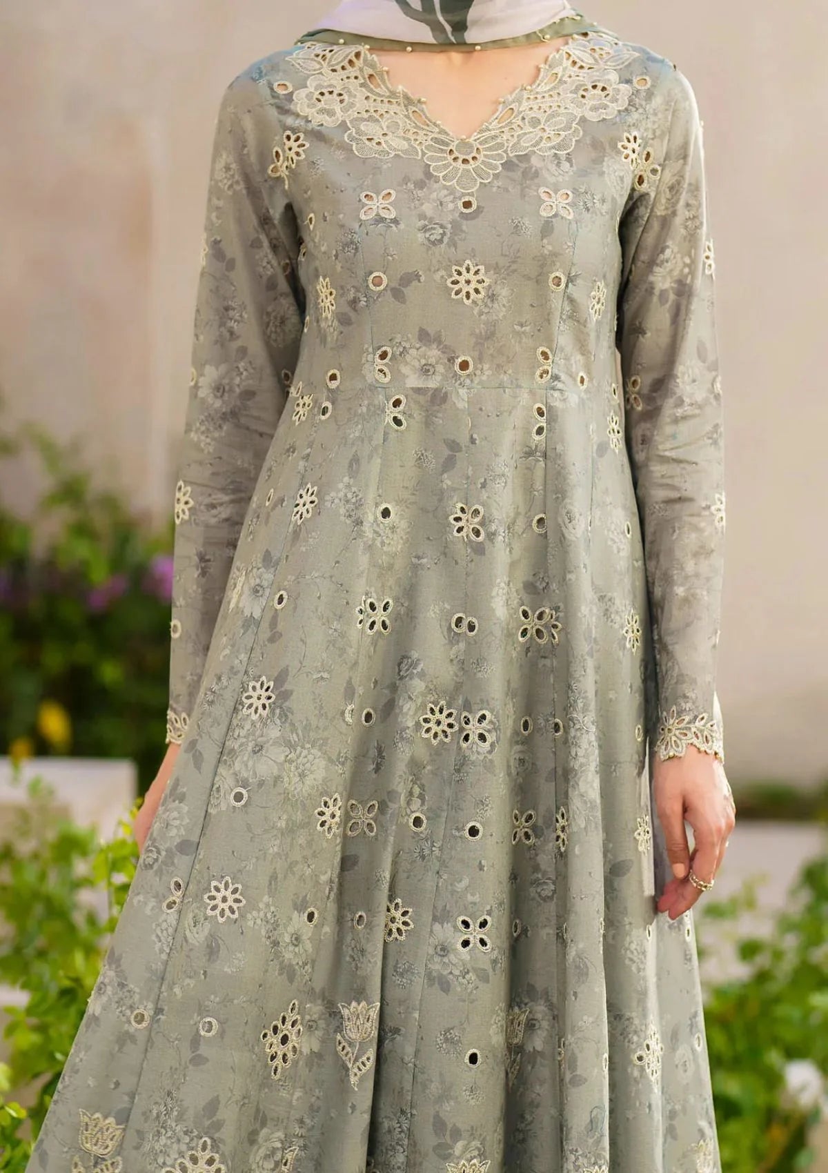 Iznik Lawn Collection - - Festive 24 - SFL#10 - SERENITY